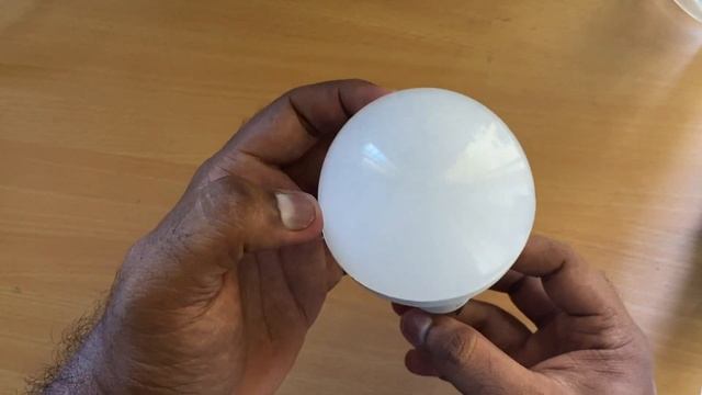 Rechargeable Bulb Review in Tamil | Wipro Garnet Emergency LED Bulb 9W 6500K | Unboxing and Demo смотреть онлайн