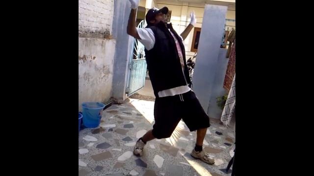 Popping By Pawan Bull.wmv