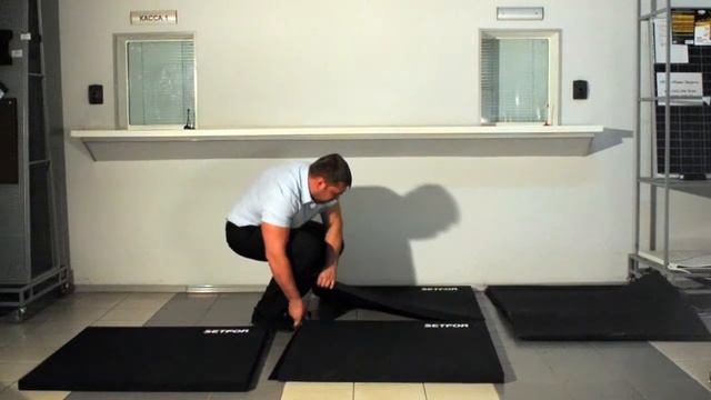 Укладка покрытия из резиновой крошки SETFOR смотреть онлайн