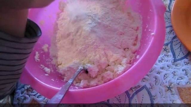 Готовим вместе с детьми | Творожные колобки | Готовим с детьми смотреть онлайн
