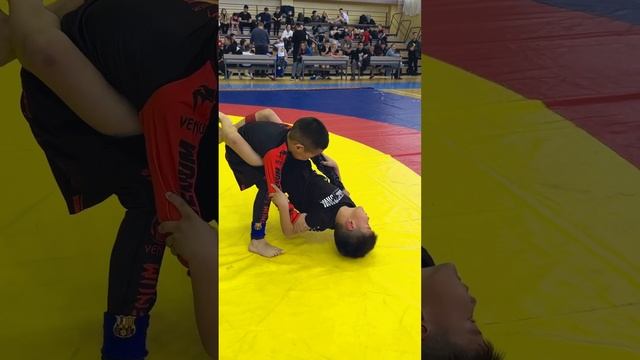 Открытый городской турнир по Грэпплингу и Грэпплингу ги в честь 6 летия академии BEKTEAM смотреть онлайн