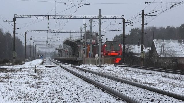 ЭД4М-0054 сообщением Шатура — Москва (Казанский вокзал) опаздывает на 15 минут смотреть онлайн