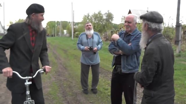 Любознательный путешественник из Германии сам достиг Потеряевки. 13. 05. 2017 смотреть онлайн