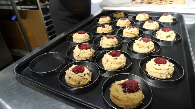 8가지 아메리칸 스타일 쿠키를 만드는 방법, 평택 쿠키 맛집, 단골 많은 집 / 8 different styles of cookies - Korean street food смотреть онлайн