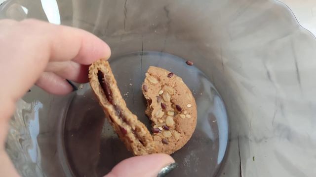 ОБЗОР МУЛЬТИЗЛАКОВОГО ОВСЯНОГО ПЕЧЕНЬЯ С НАЧИНКОЙ "ЯБЛОКО И КОРИЦА" ОТ ХЛЕБНОГО СПАСА смотреть онлайн