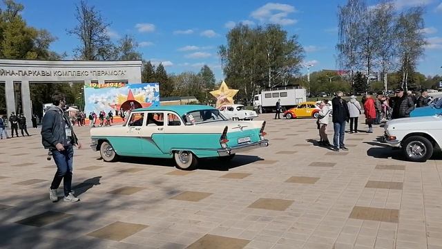 6 мая 2023 год. Выставка ретро автомобилей в Минске. смотреть онлайн