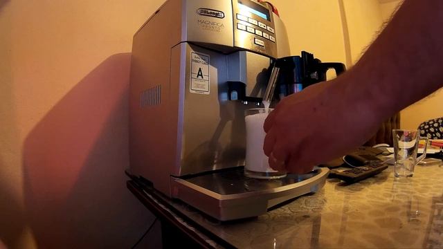 SJ4000 - Delonghi ESAM04.350 Magnifica смотреть онлайн