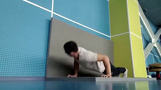 Тренировка ГРУДИ В ДОМАШНИХ УСЛОВИЯХ смотреть онлайн