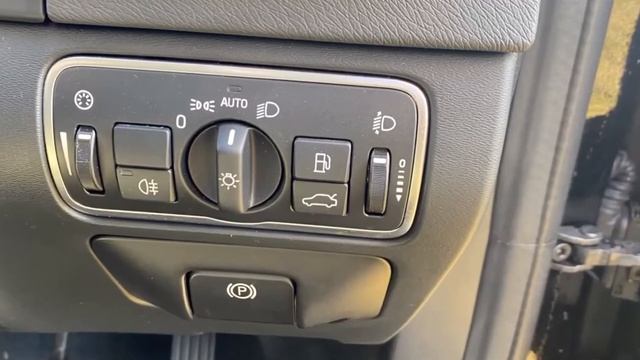 2017 Volvo S 60 2.0 D3 SE only 32,000kms смотреть онлайн