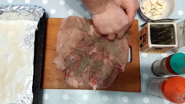 Рулет из курицы ! Очень яркое, сочное, ароматное и незабываемое блюдо. смотреть онлайн