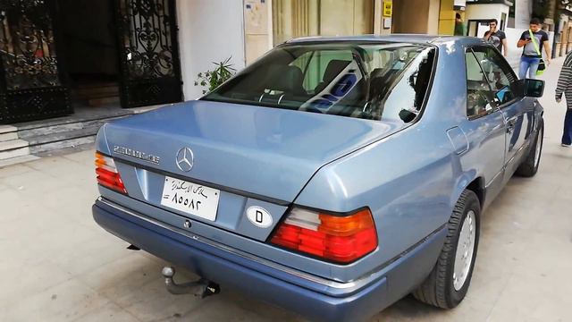 Mercedes 230 CE-16 in Alexandria смотреть онлайн
