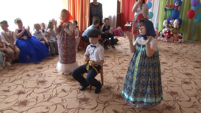 Танец "Балалаечка". смотреть онлайн