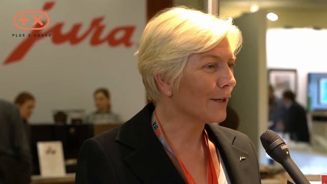 Jura S8 Chrom | Plus X Award Interview смотреть онлайн