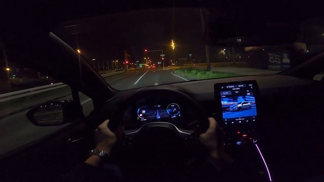 2024 Renault CLIO [1.6 E-Tech Hybrid, 145 HP] POV Night test drive CARiNIK смотреть онлайн