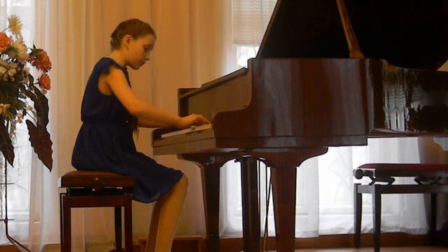 Капкова Валерия 11 лет. И. Бах "Маленькая прелюдия до минор" смотреть онлайн