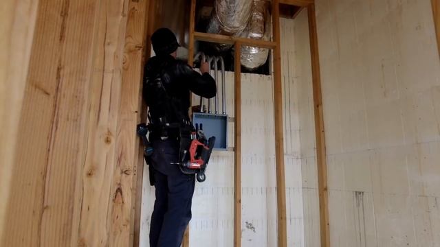 Building The Coolest Mechanical Room | Part 3 - Electrical смотреть онлайн