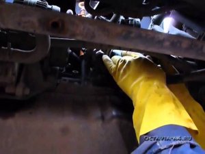 Замена масла в двигателе Шкода Октавия Тур