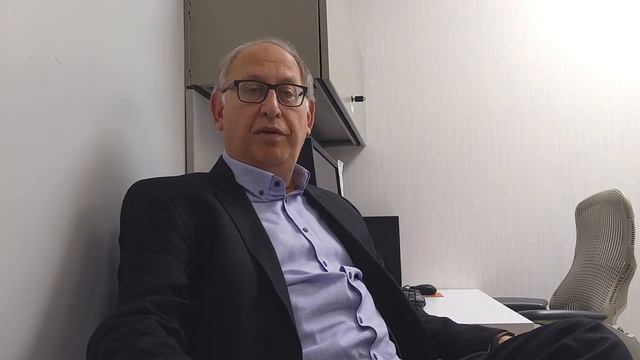 Dr. Ilan Lebovitch speaks about surgery with Dr. Tewari смотреть онлайн