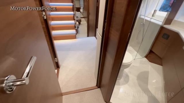 Princess S66 2022 Yacht Walkaround смотреть онлайн