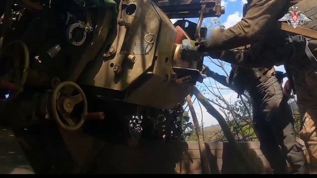 Боевая работа расчета гаубицы «Мста-Б» ЗВО смотреть онлайн