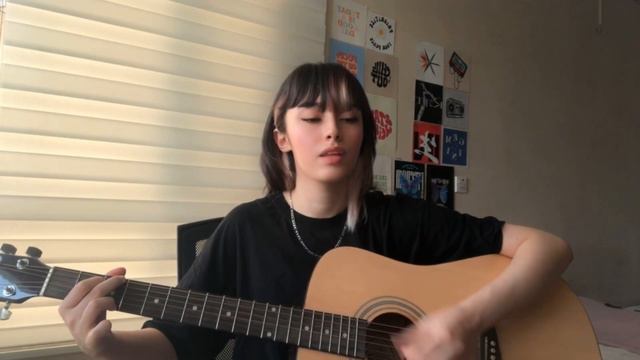 We fell in love in october by Girl in red - Easy guitar tutorial by Kaio смотреть онлайн