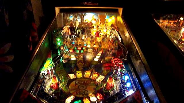 Monster Bash Pinball Machine Monsters of Rock in ball 1 смотреть онлайн