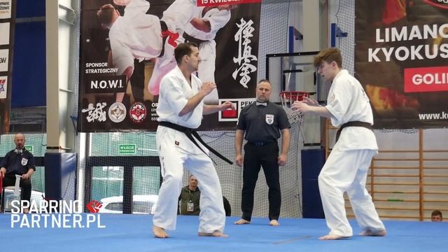 Artur Jaworski vs MATEUSZ MATEJCZUK -80kg Mistrzostwa Polski Polskiego Związku Karate Kontakowe смотреть онлайн