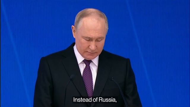 Vladimir Putin: We Won't Allow West to 'Bring Discord' Into Russia смотреть онлайн
