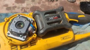 1.Керосиновый ремонт, пила DeWALT_DCM575