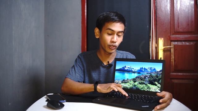 LAPTOP YANG MASIH CUKUP MEMPUNI | THINKPAD X240 смотреть онлайн