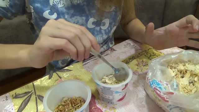 КАК ВЫРАСТИТЬ ТРАВКУ В ГОРШОЧКЕ ДЛЯ ДОМАШНЕГО ПИТОМЦА ЧАСТЬ #1 | ТРАВКА ДЛЯ ХОМЯКА И ПОПУГАЯ смотреть онлайн