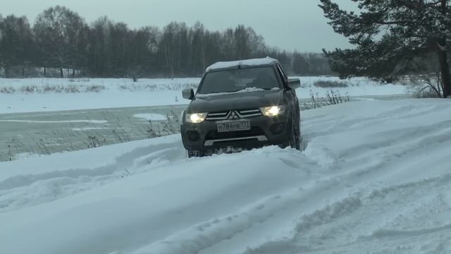Mitsubishi Pajero Sport Покатушки смотреть онлайн