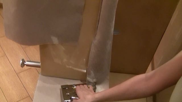 Перетяжка мебели своими руками. Ремонт кухонного уголка. смотреть онлайн