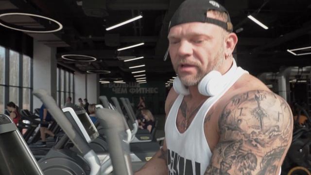 Спорт и бизнес. Шестая тренировка за неделю. Я люблю свою работу, я приду сюда в субботу #DLEYKO смотреть онлайн