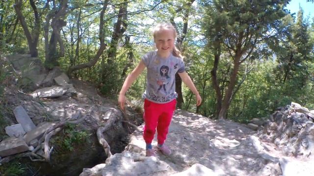 Ай-Георгий в Судаке | Прогулка к роднику и вершину смотреть онлайн