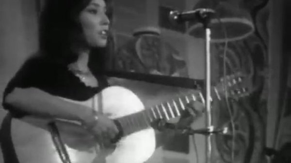 Shuly Nathan שולי נתן - Yerushalayim shel zahav ירושלים של זהב (live in France, 1968)