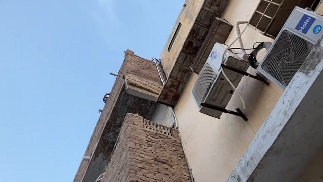 Apne Dost Ka Face Reveal Kardia?? (First Time Vlog Mai Arha)