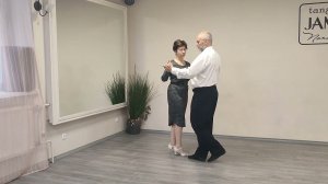 Аргентинское танго: крест с поворотом