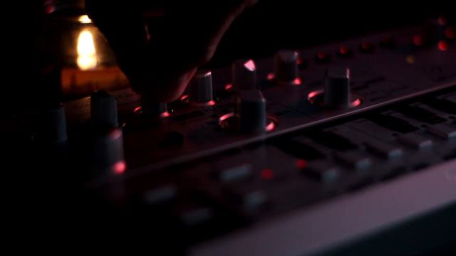 #Behringer TD-3 - Chill Techno "Jam" (TD-3 plays all parts, quite flexible in it's sounds) смотреть онлайн