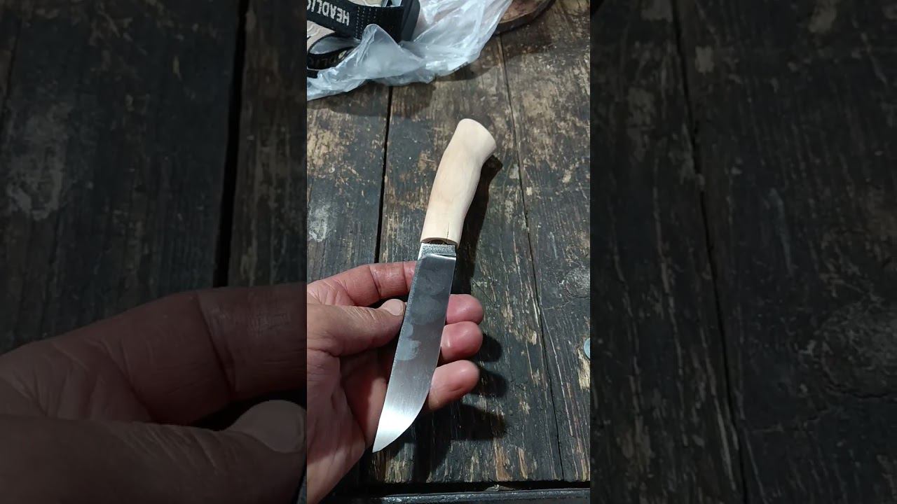 Очередная рукоять. буду так же сажать клинок на чопики. смотреть онлайн