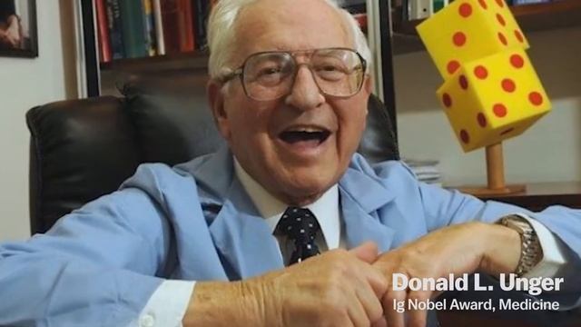 Вот что происходит с вашими костяшками пальцев, когда вы хрустите смотреть онлайн