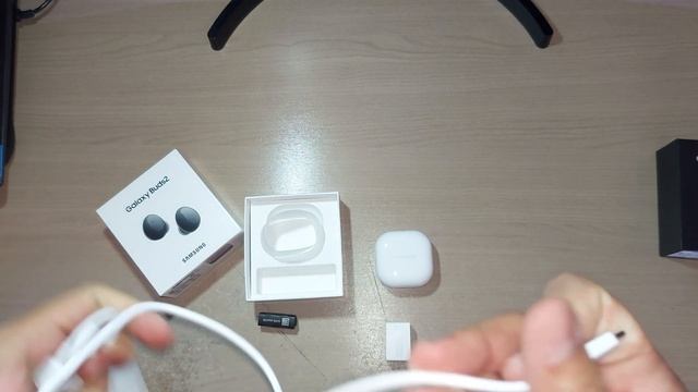 Samsung Galaxy Buds 2 vs Buds 2 PRO Kutu Açılımı ve İnceleme смотреть онлайн