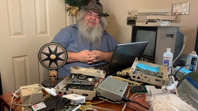 1571 Assessment Disassembly Figuring Pondering Musing Commodore 128 - Part 12 Of Many - Episode 180 смотреть онлайн