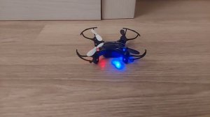 Запуск мини-квадрокоптера Mosquito
