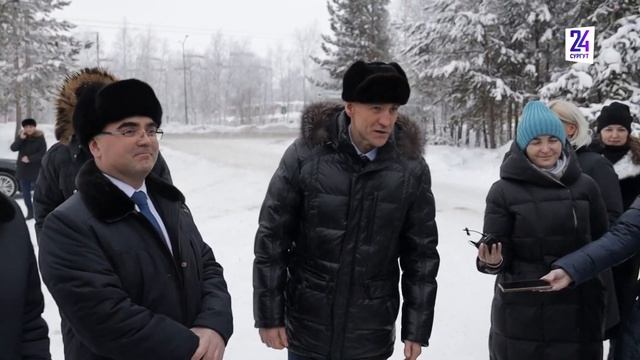 Снег в Сургутском районе: результаты отказа от подрядов в Лянторе и "снежный десант" в Белом Яру смотреть онлайн