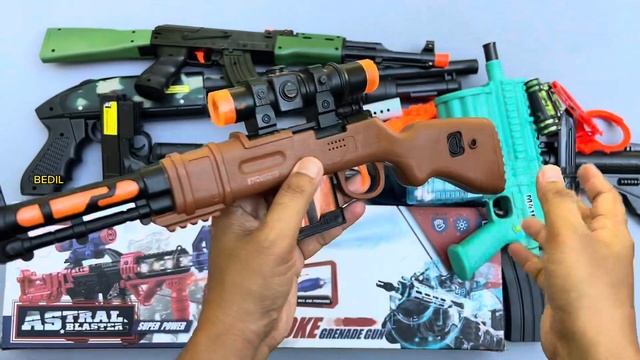 Collecting 5 Assault Rifles and AK47 Guns, NERF gun Soft bullet Bubble gun Grenade Shotgun M4 pisto смотреть онлайн