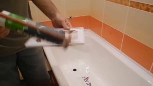 Устанавливаем вентиляционную решетку