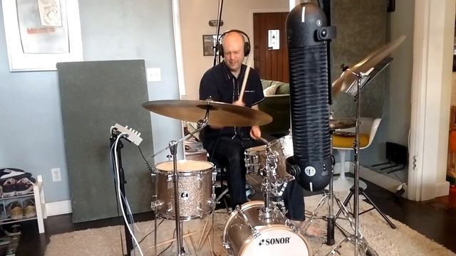 Jamming on my Sonor Martini Kit with Evans Calftone Heads смотреть онлайн