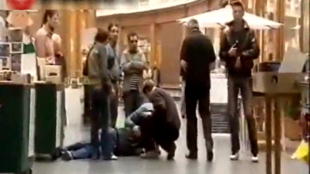 Вот это удар! И реакция смотреть онлайн