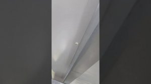 Стык кровли в гараже из сэндвич-панелей.